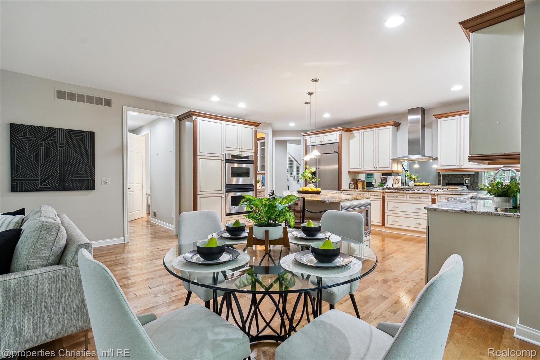 47196 MERION Circle