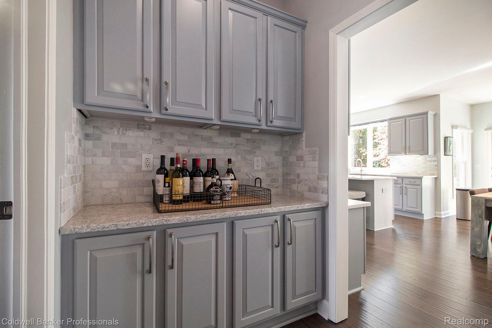 17301 OAK HILL Drive