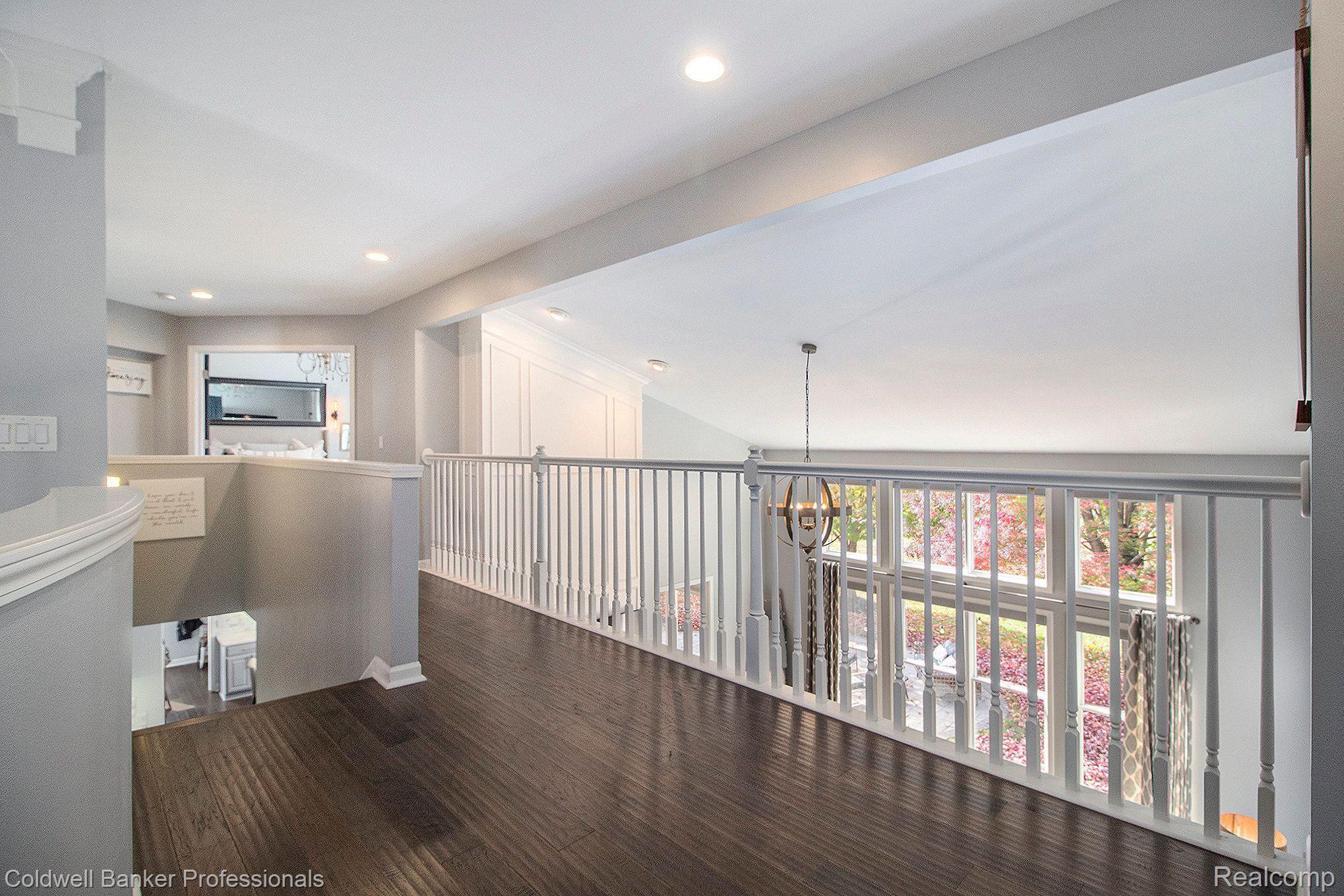 17301 OAK HILL Drive