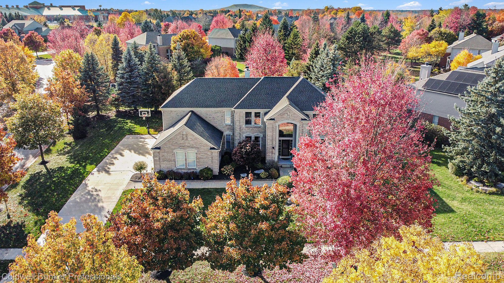 17301 OAK HILL Drive