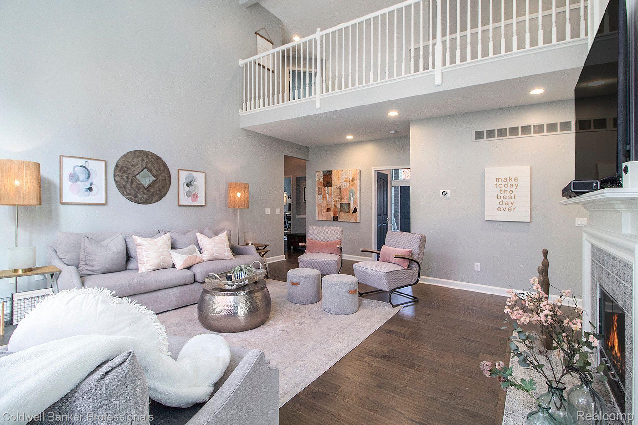 17301 OAK HILL Drive