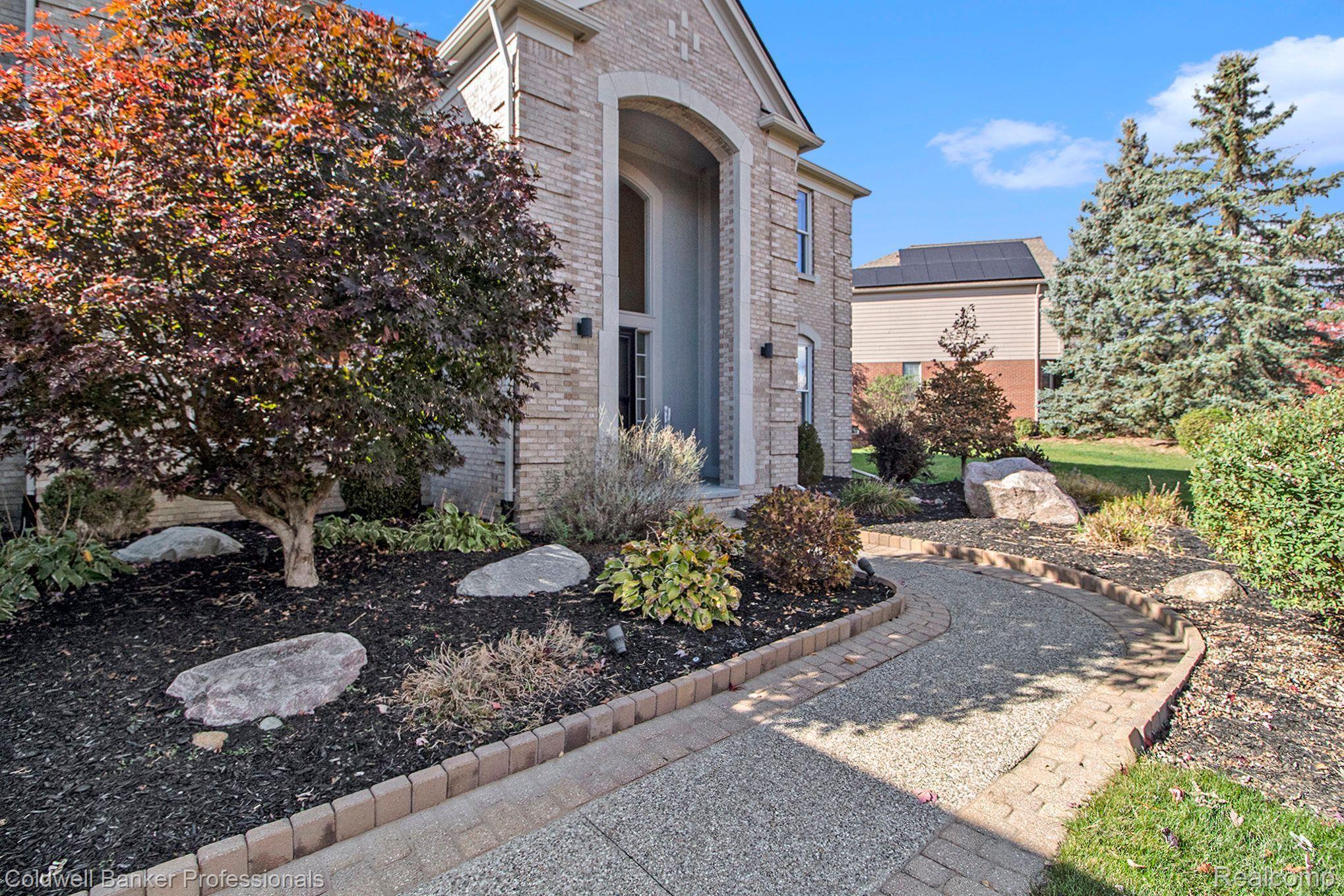 17301 OAK HILL Drive