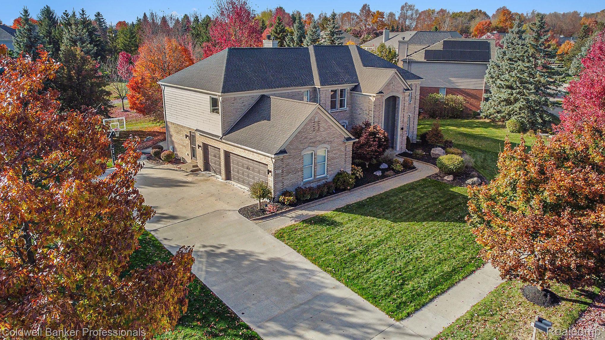 17301 OAK HILL Drive