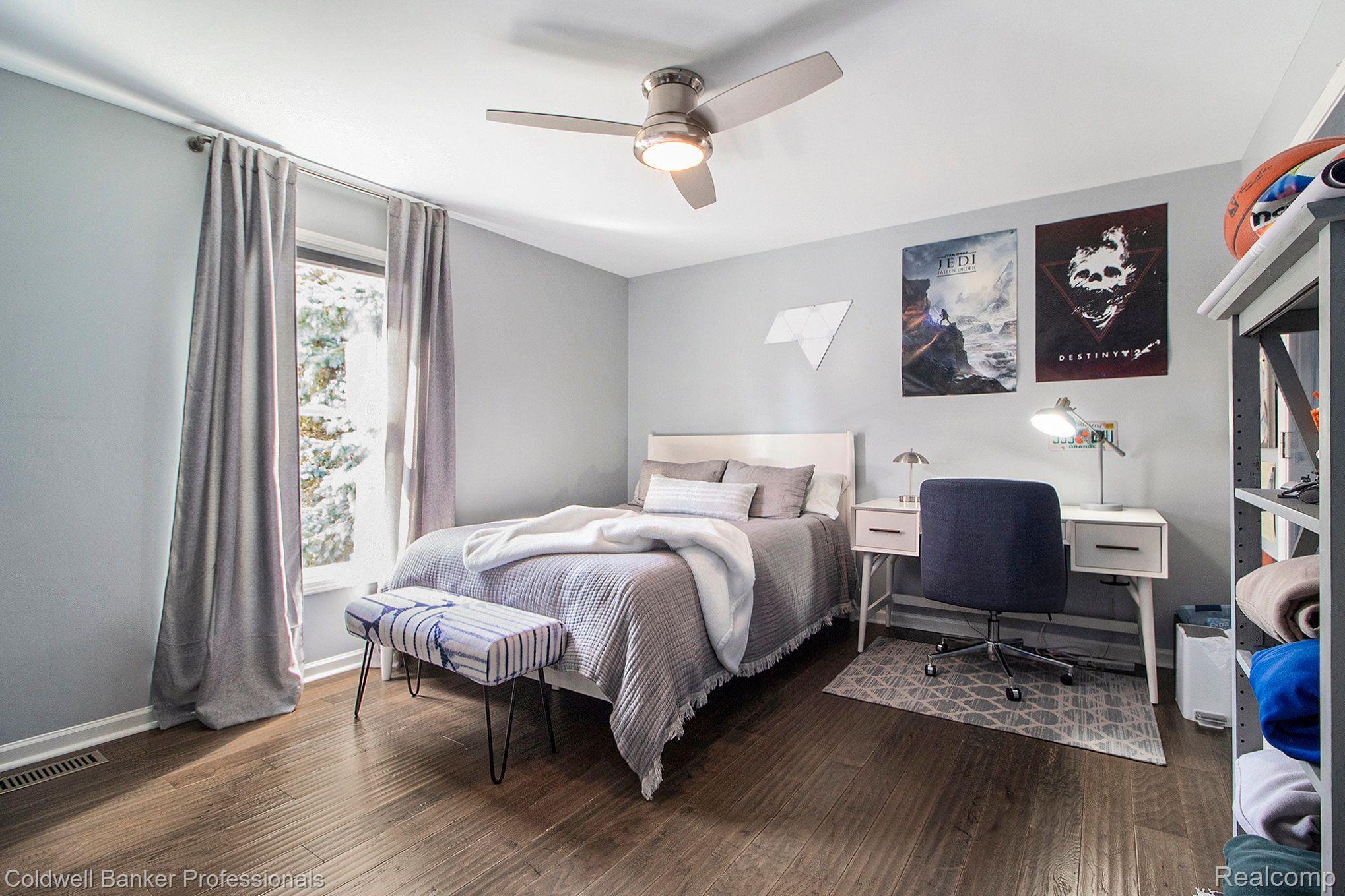 17301 OAK HILL Drive
