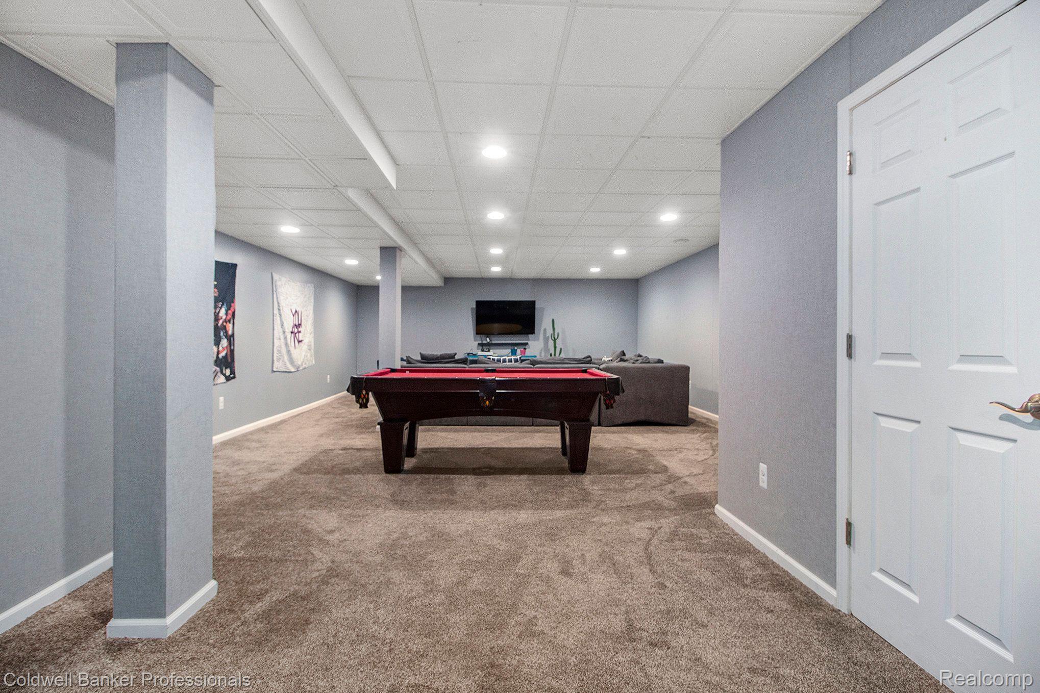 17301 OAK HILL Drive