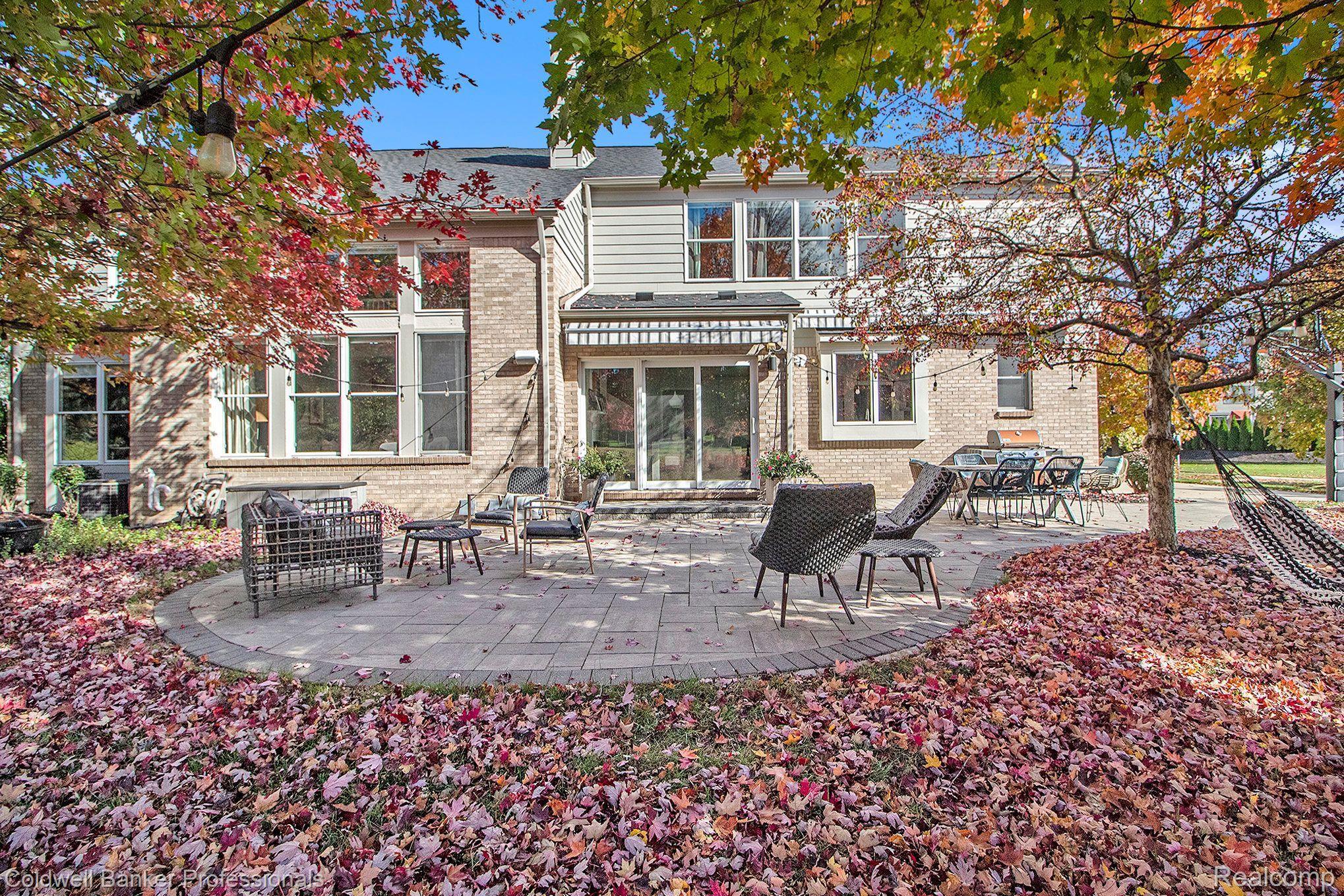 17301 OAK HILL Drive