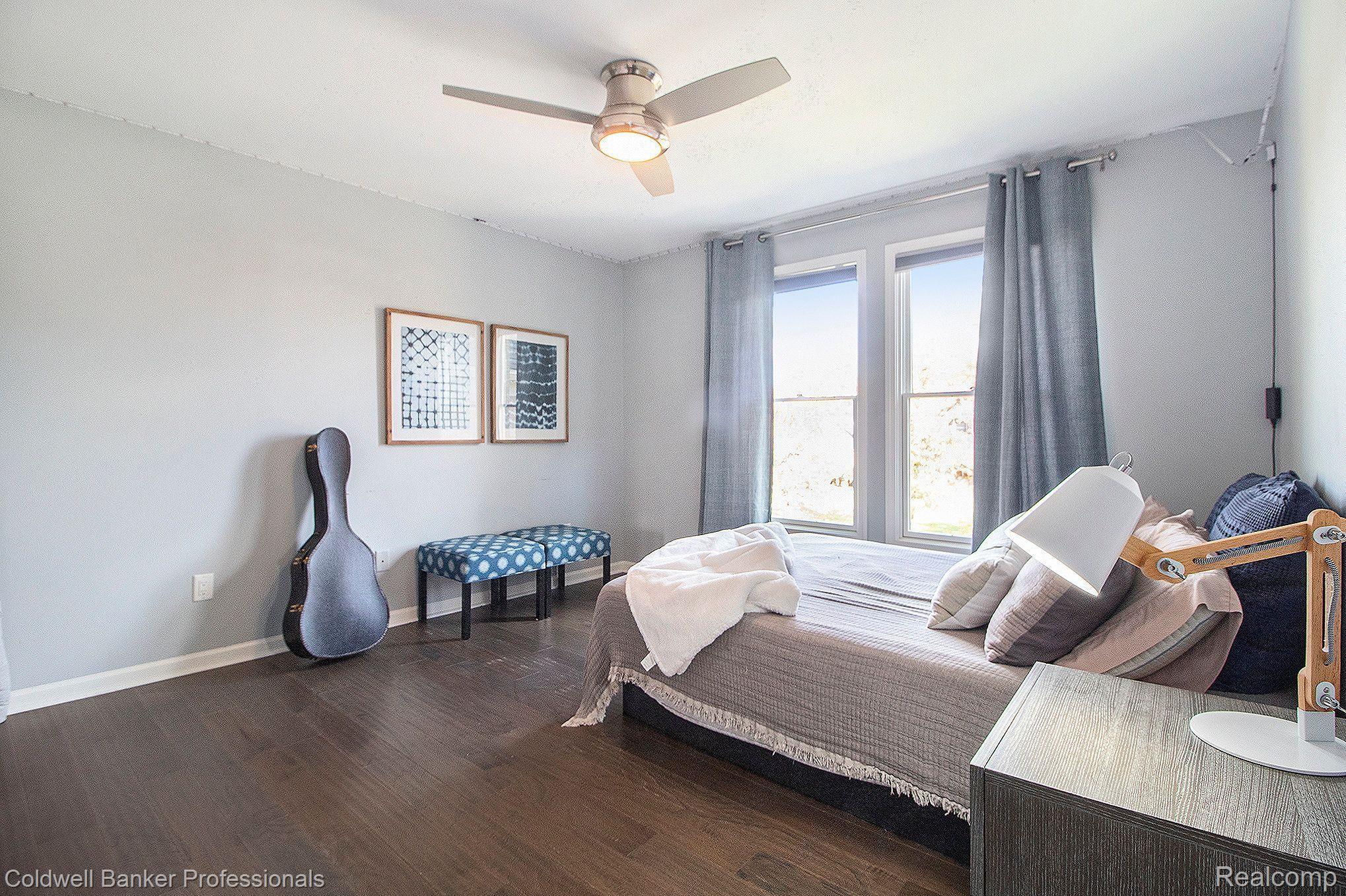 17301 OAK HILL Drive