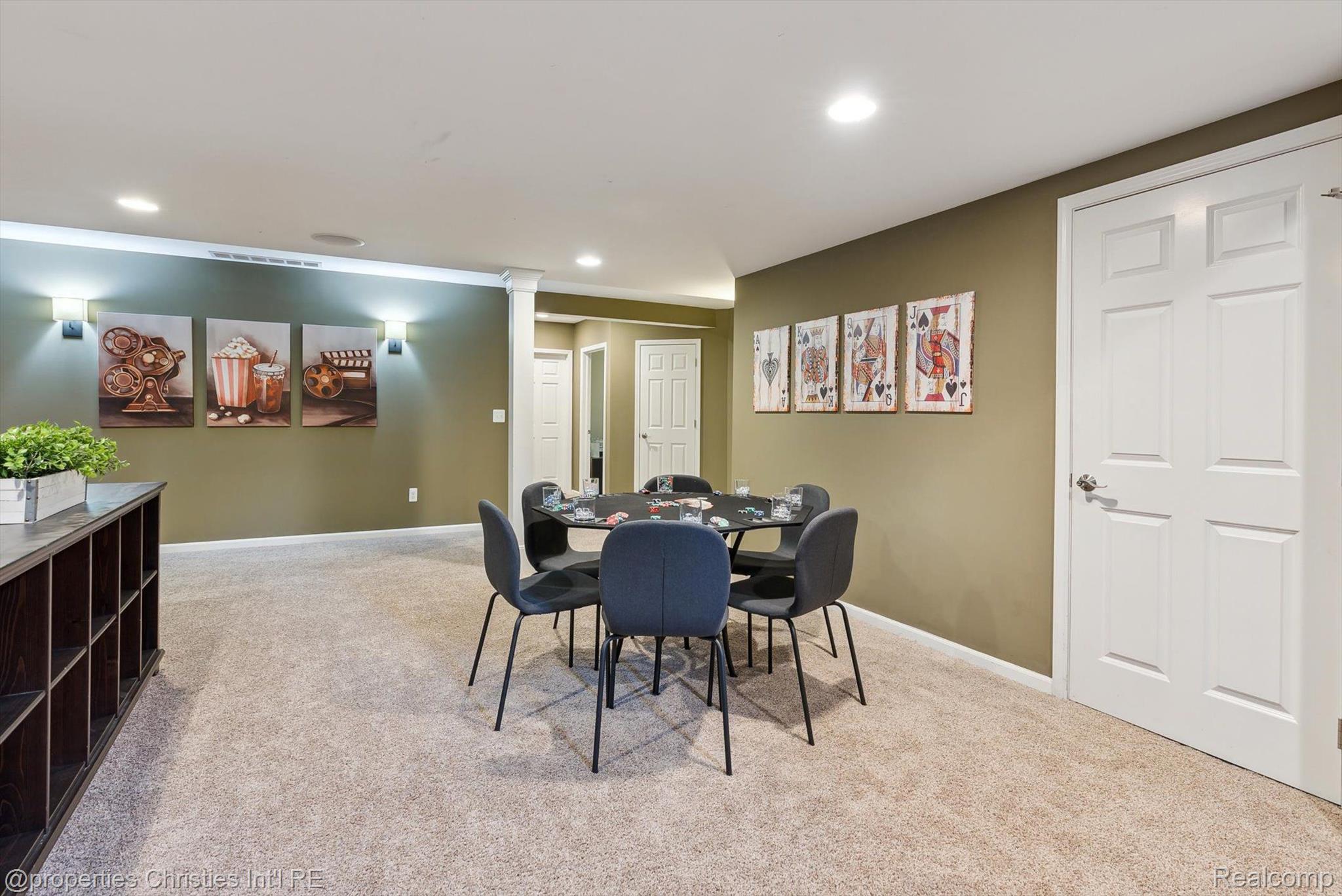 46656 MERION Circle