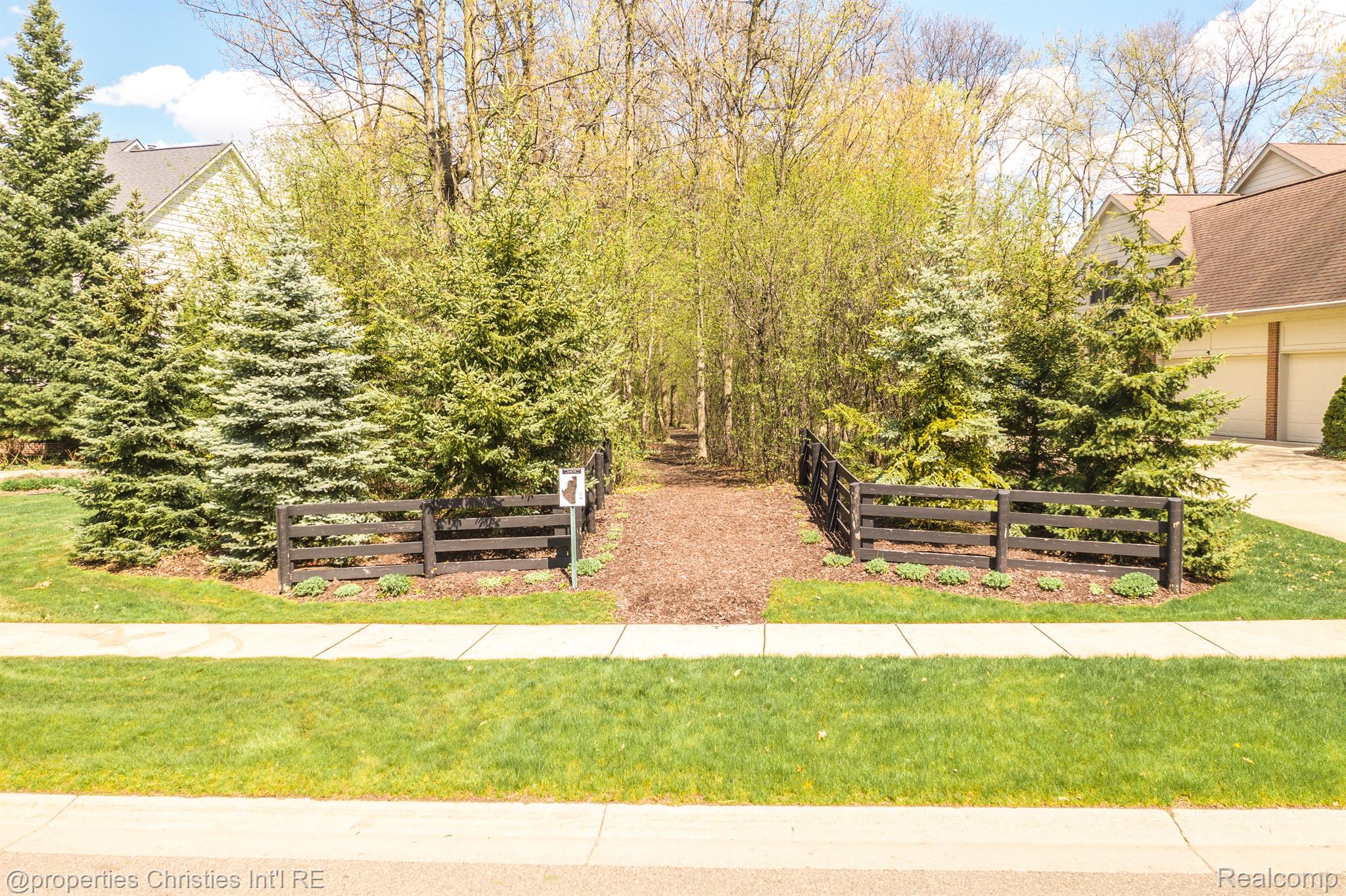 46656 MERION Circle