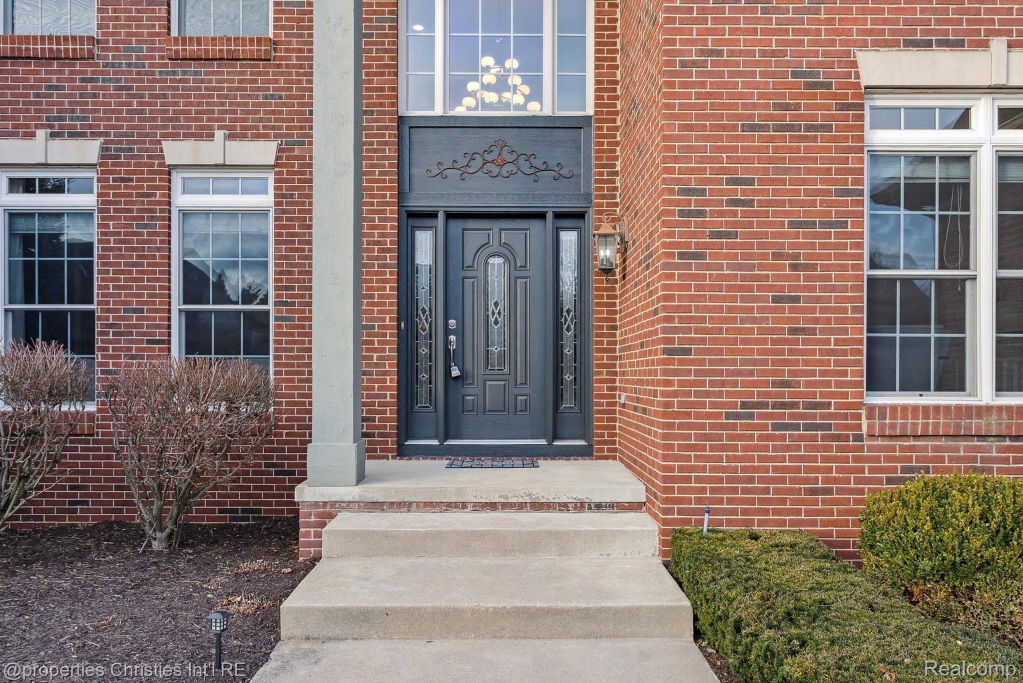 46656 MERION Circle