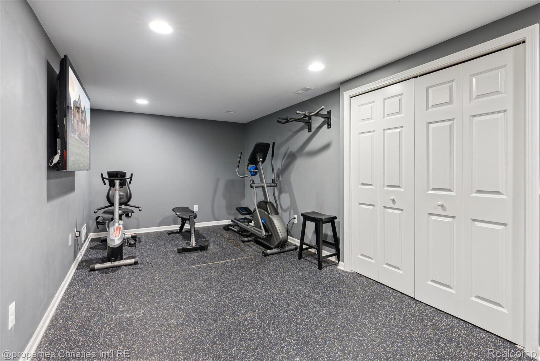 46656 MERION Circle