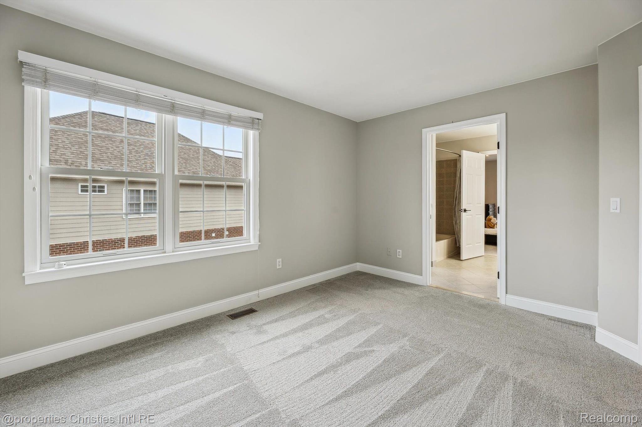 45410 PEBBLE BEACH