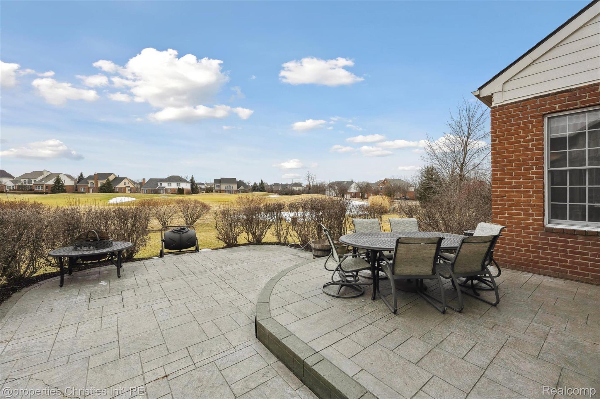 45410 PEBBLE BEACH