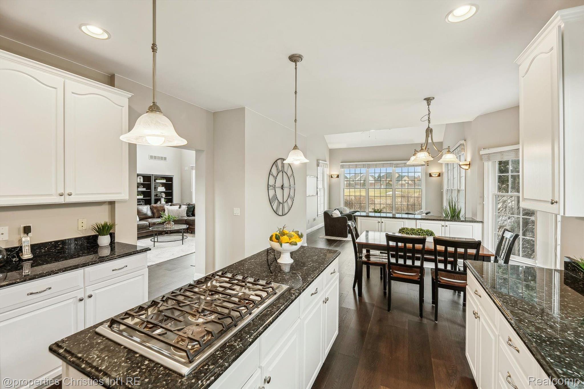 45410 PEBBLE BEACH