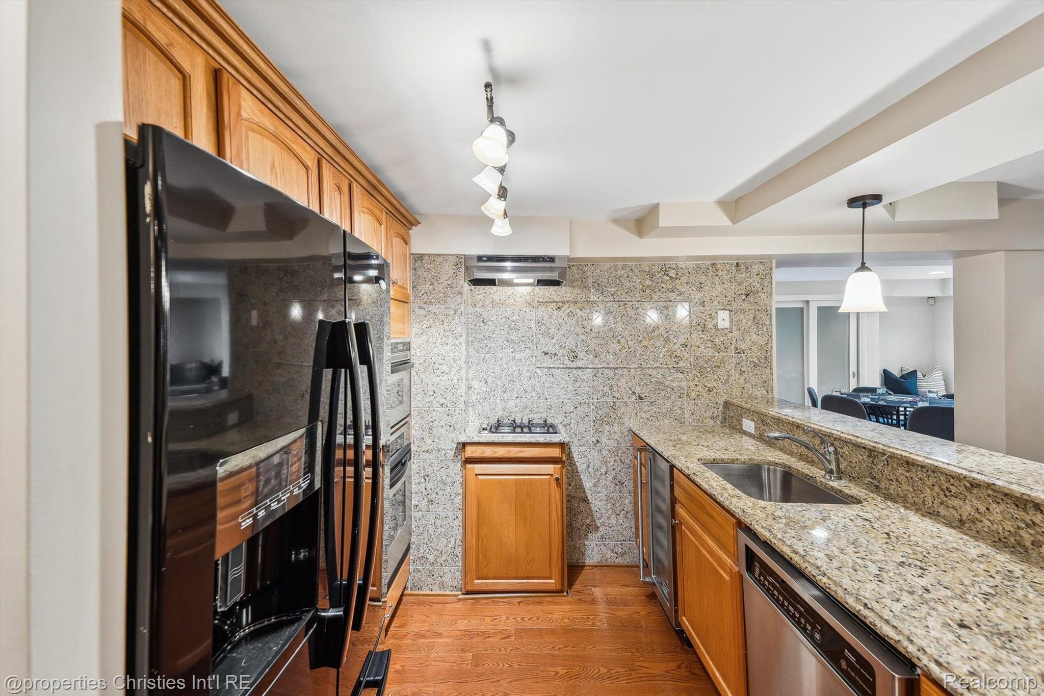 45410 PEBBLE BEACH