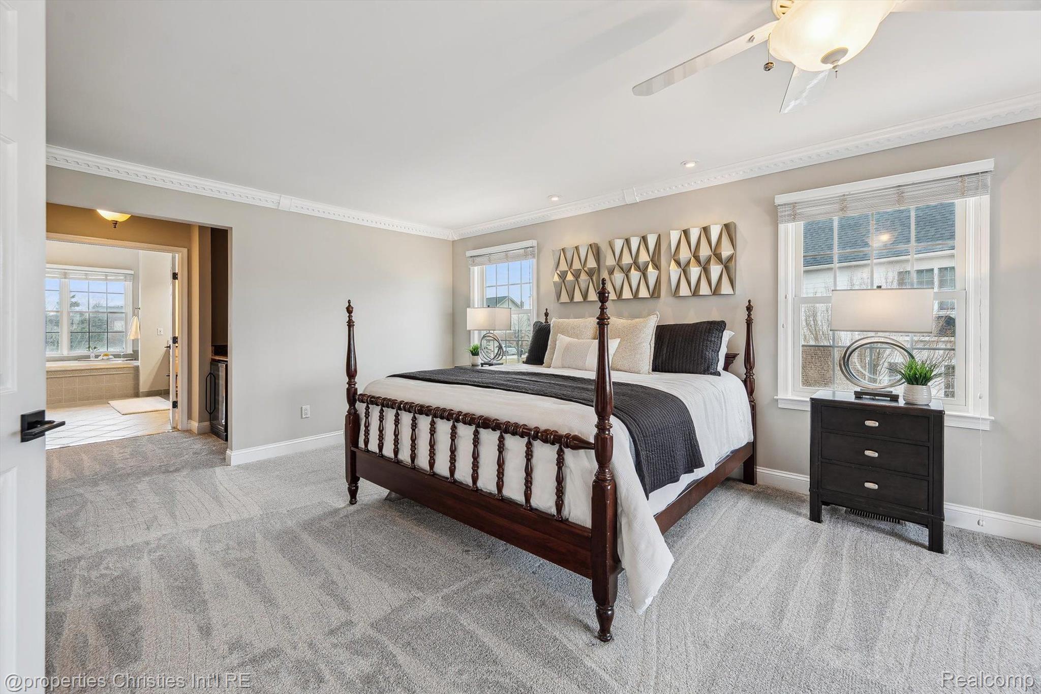 45410 PEBBLE BEACH