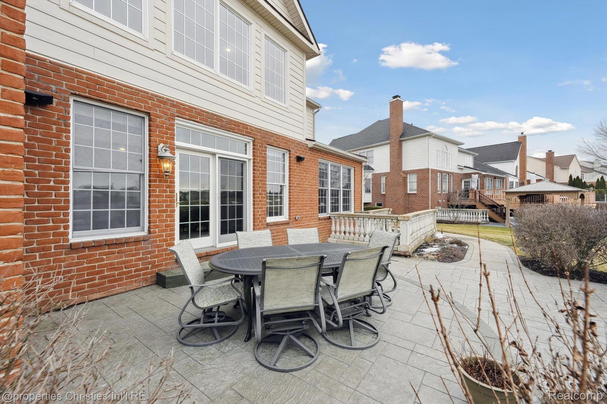 45410 PEBBLE BEACH