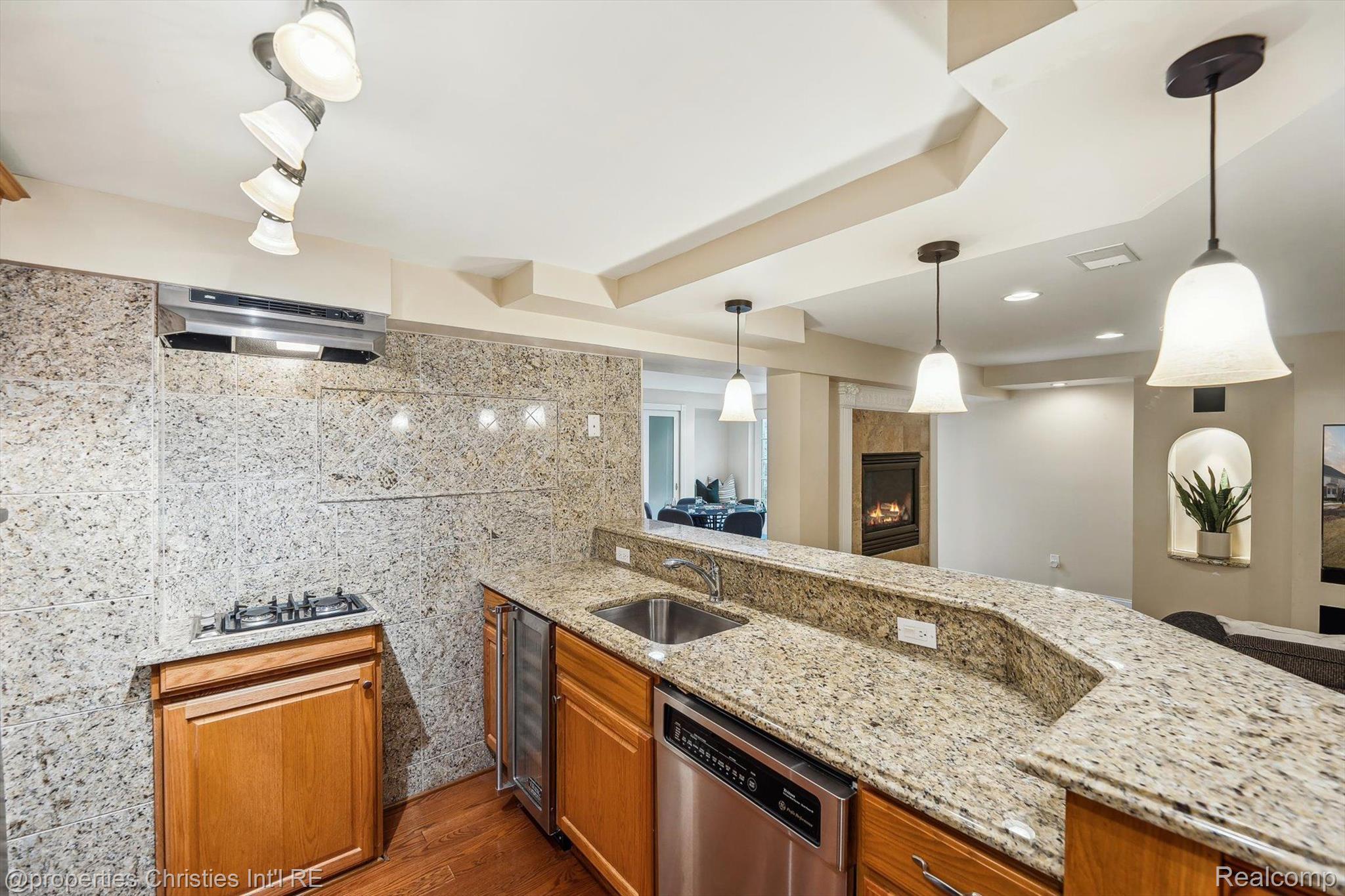 45410 PEBBLE BEACH
