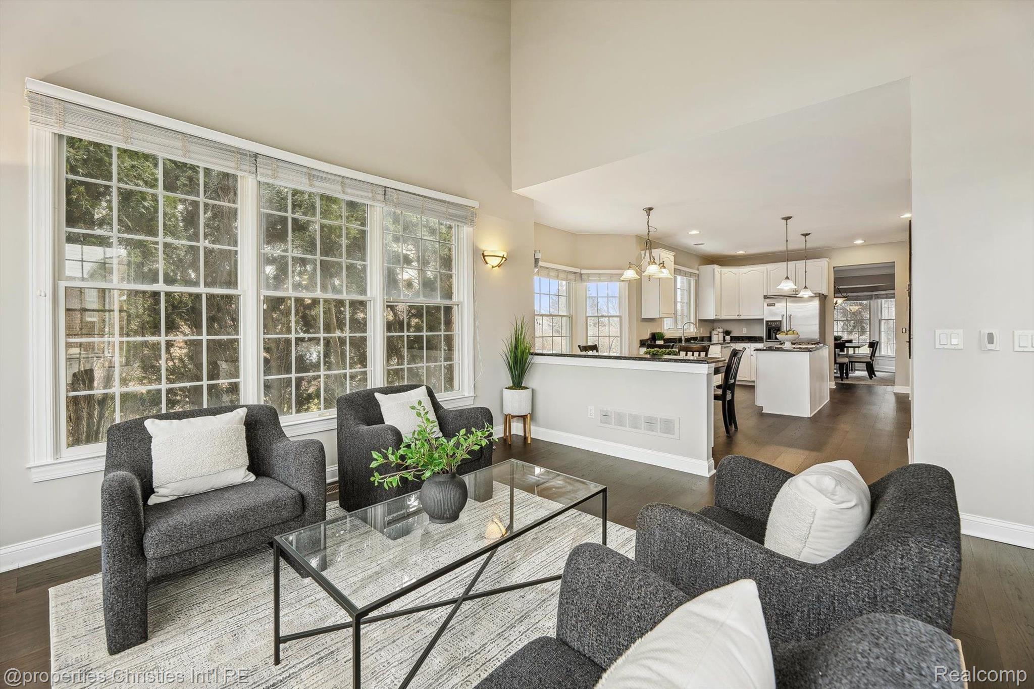45410 PEBBLE BEACH