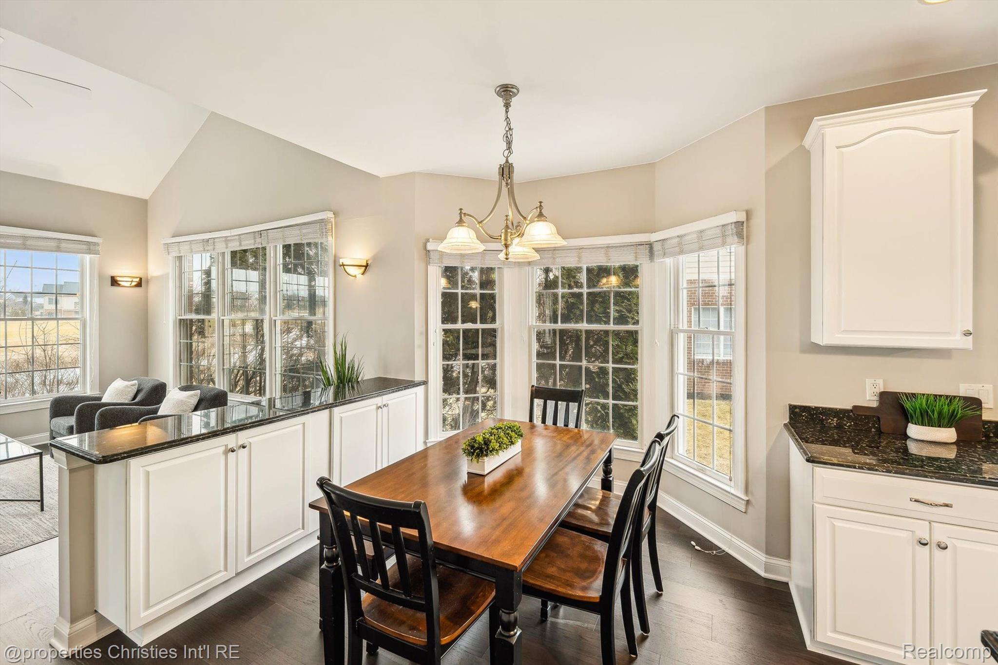 45410 PEBBLE BEACH