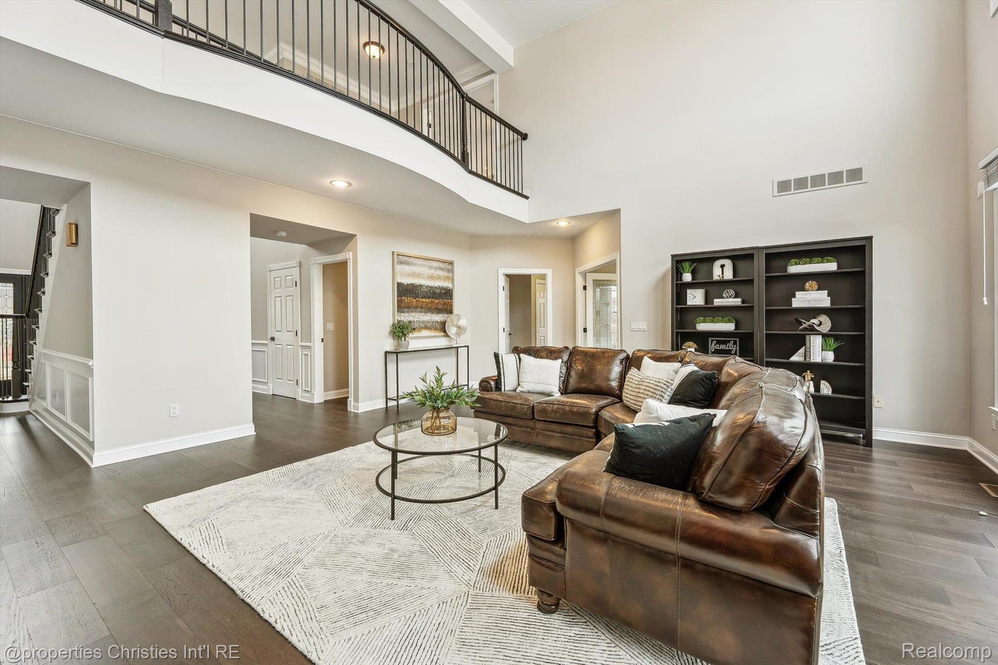 45410 PEBBLE BEACH