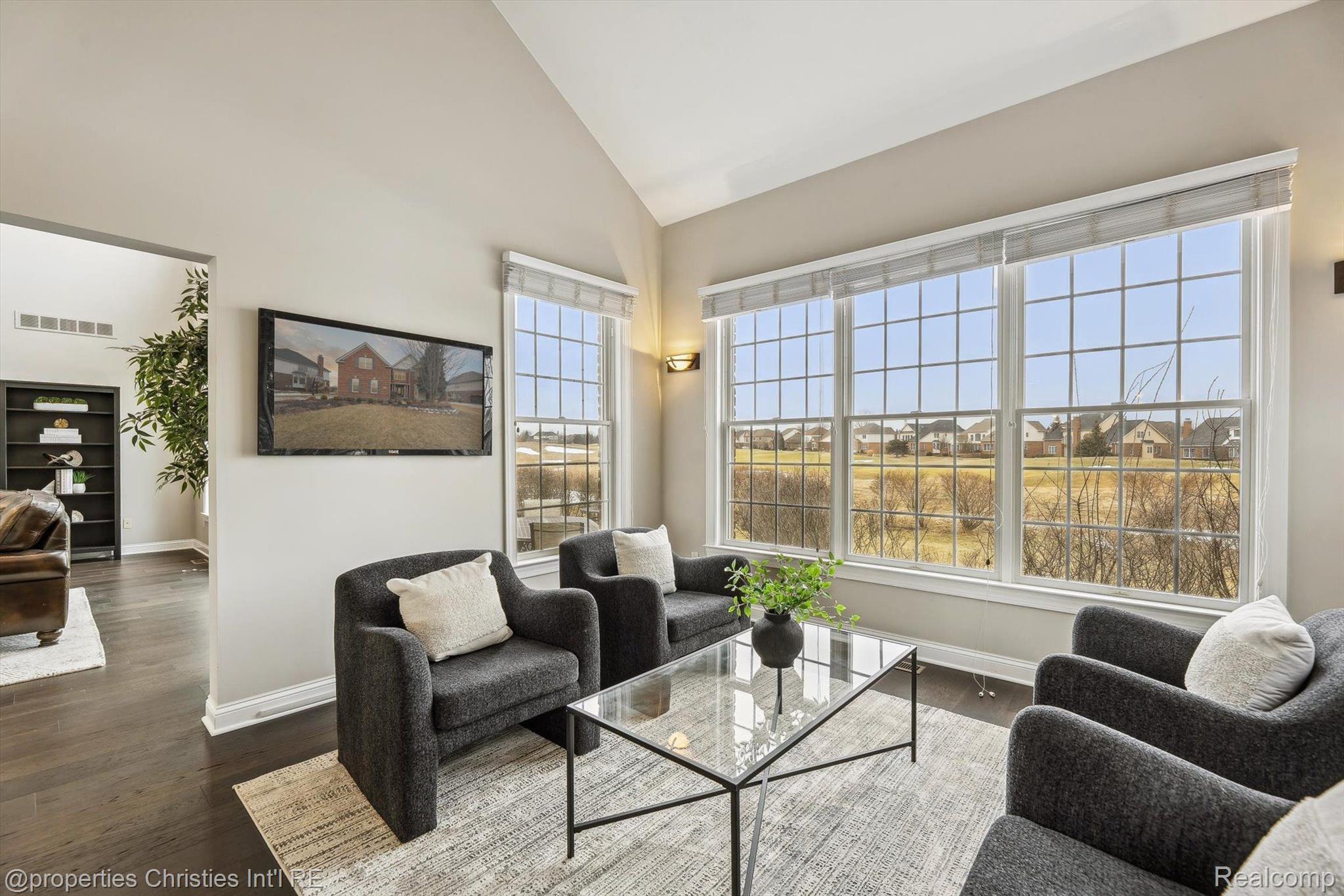 45410 PEBBLE BEACH