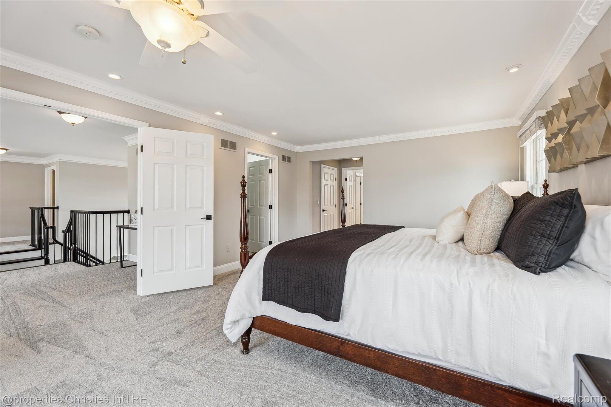 45410 PEBBLE BEACH