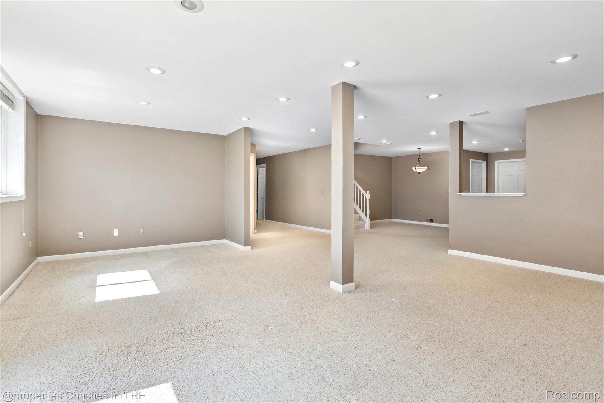40611 PAISLEY Circle