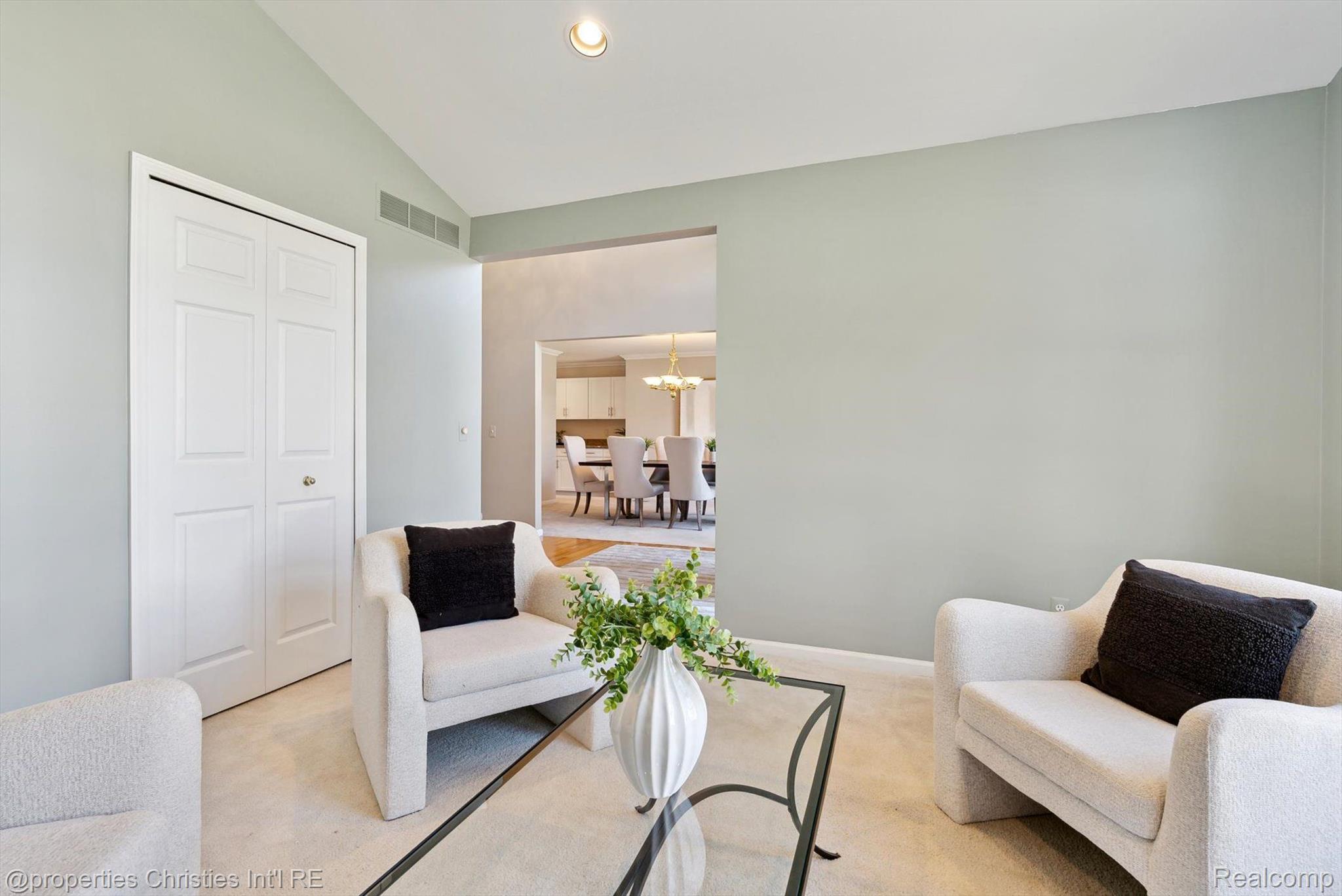 40611 PAISLEY Circle