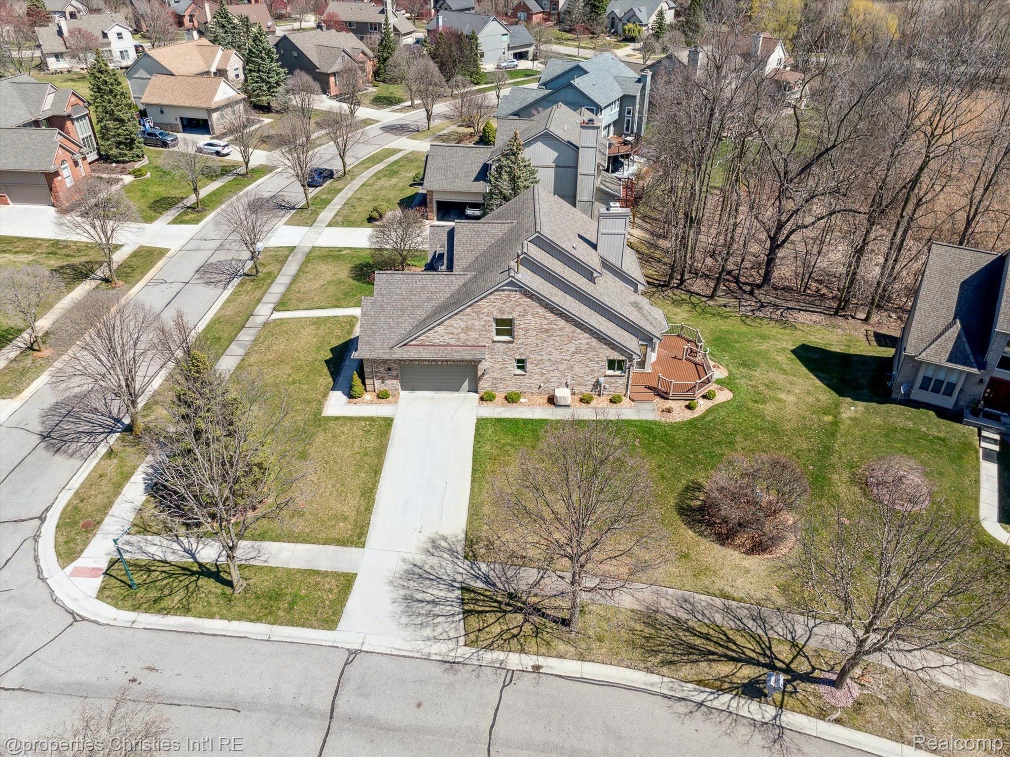 40611 PAISLEY Circle