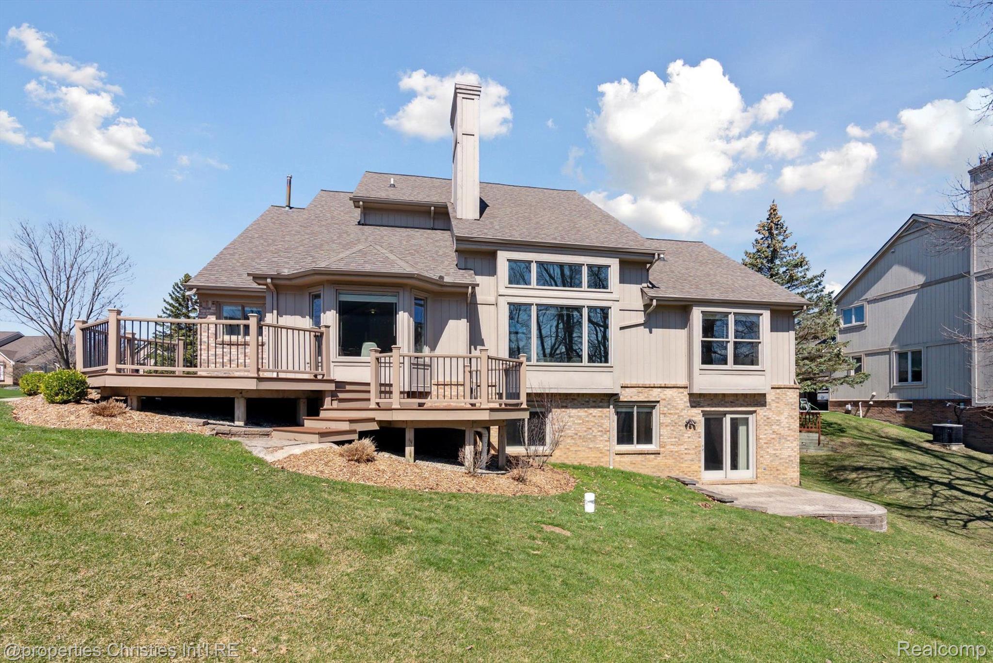 40611 PAISLEY Circle