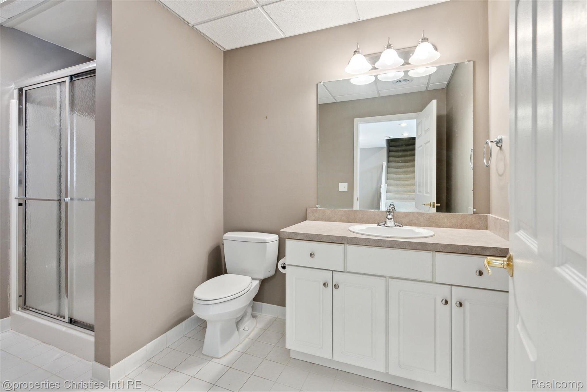 40611 PAISLEY Circle