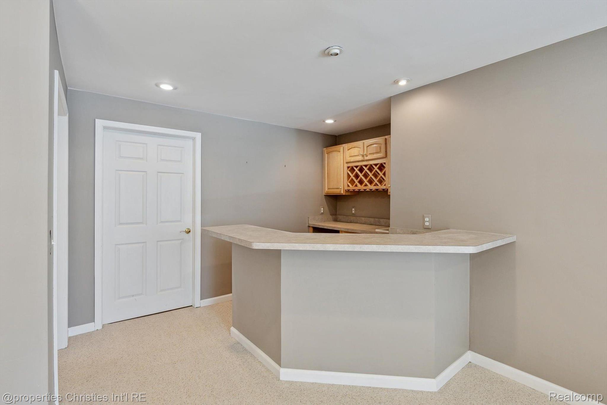 40611 PAISLEY Circle