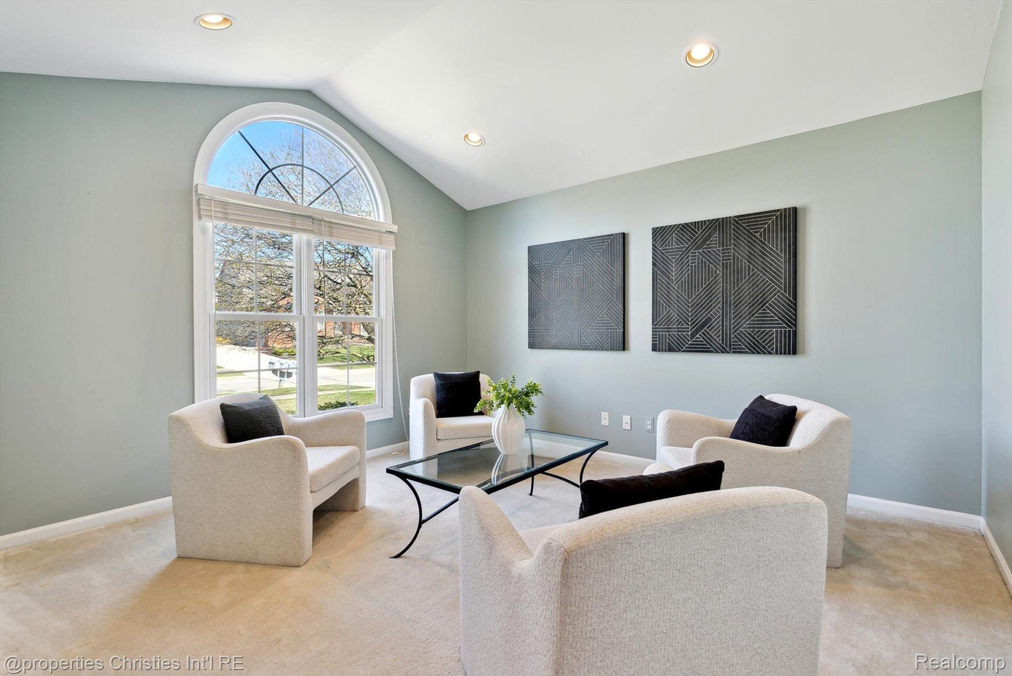40611 PAISLEY Circle