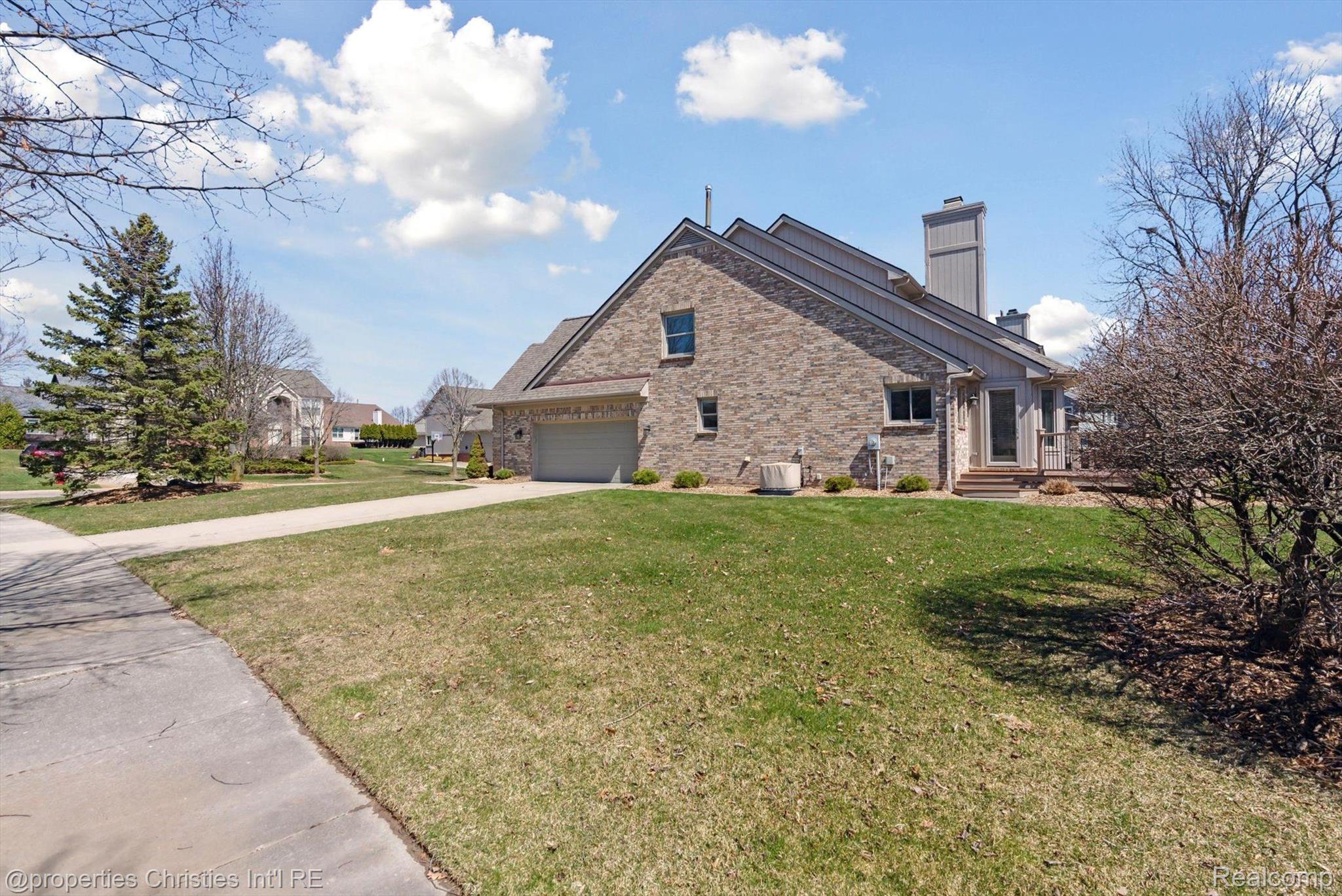 40611 PAISLEY Circle