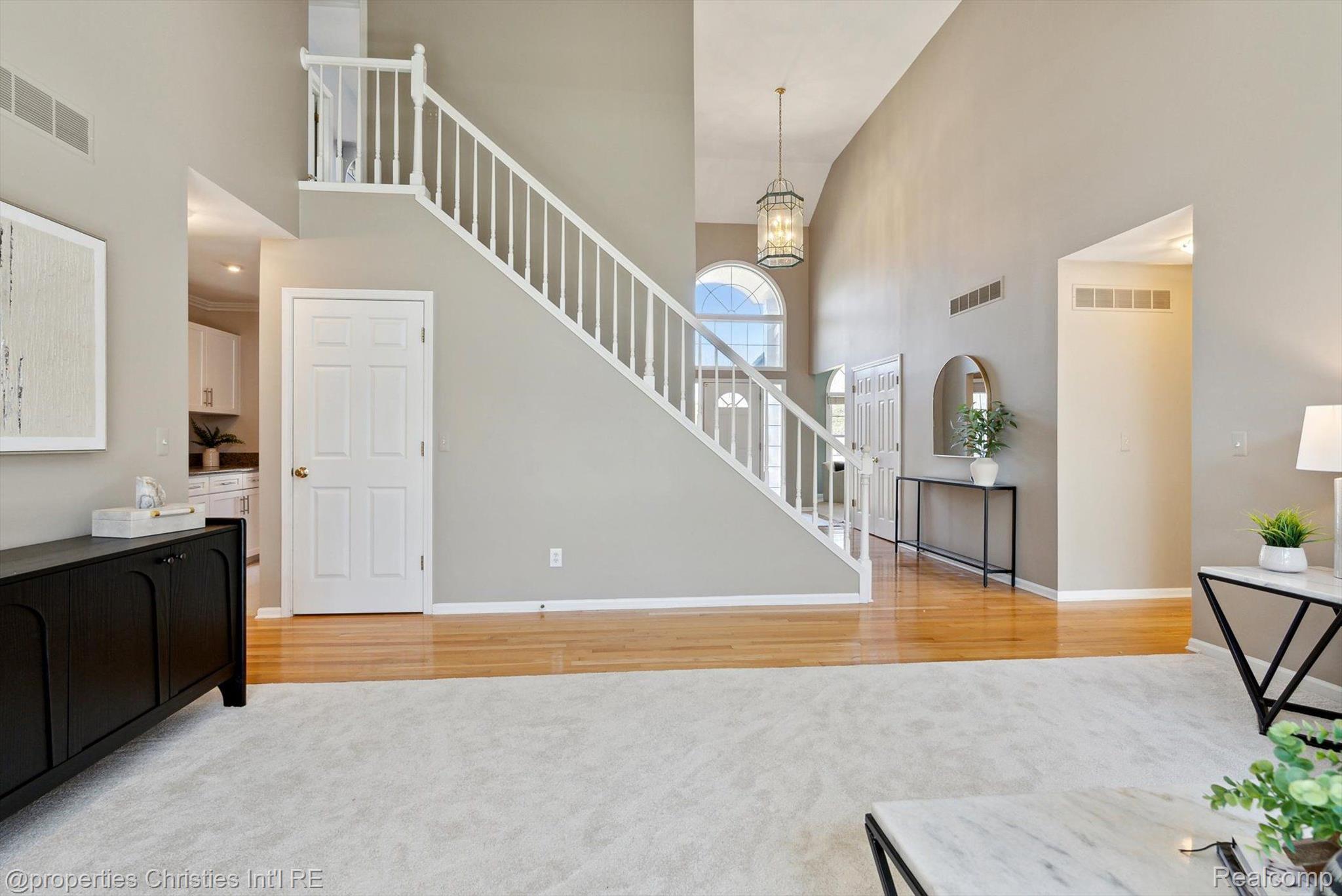 40611 PAISLEY Circle