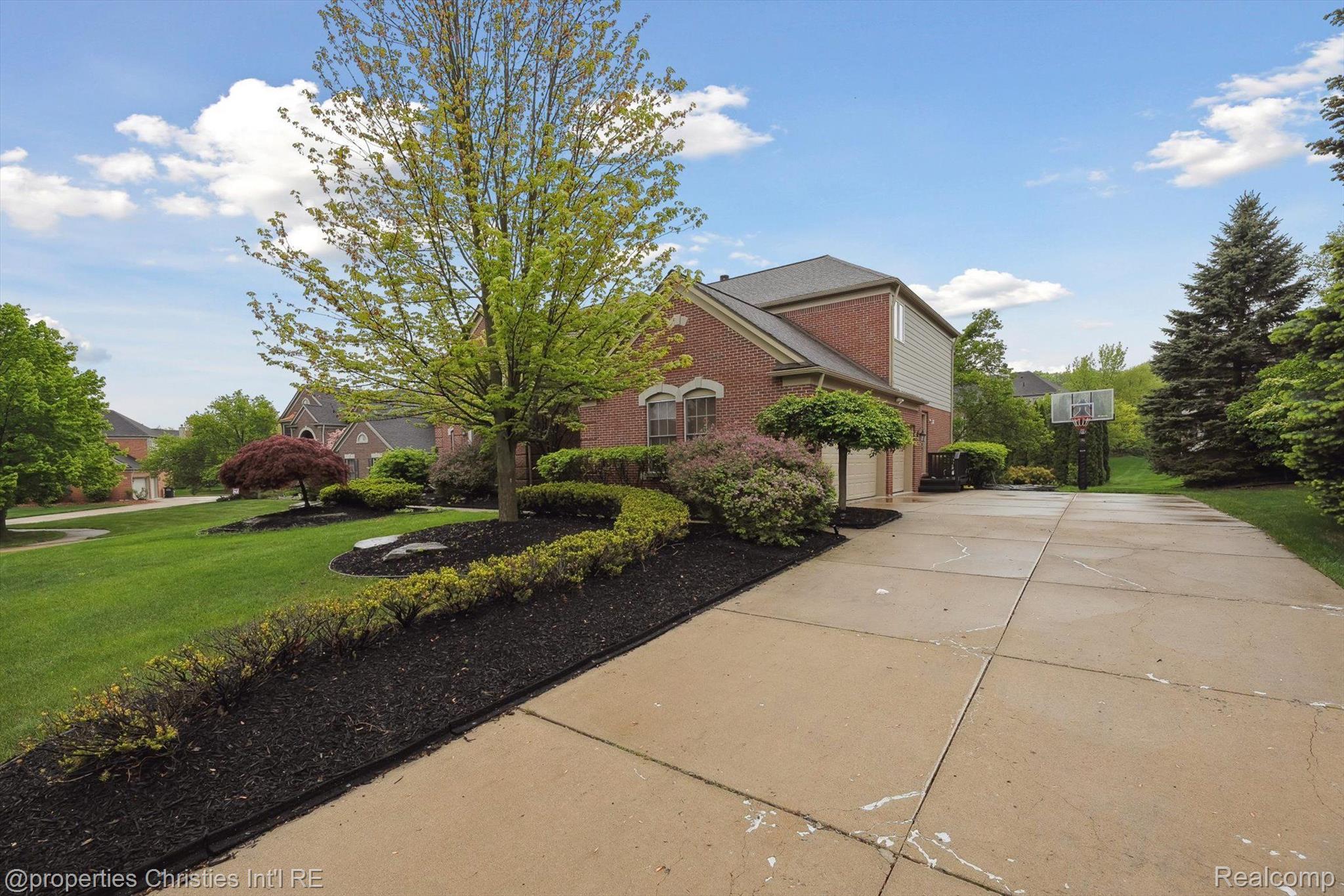 45055 WALNUT RIDGE