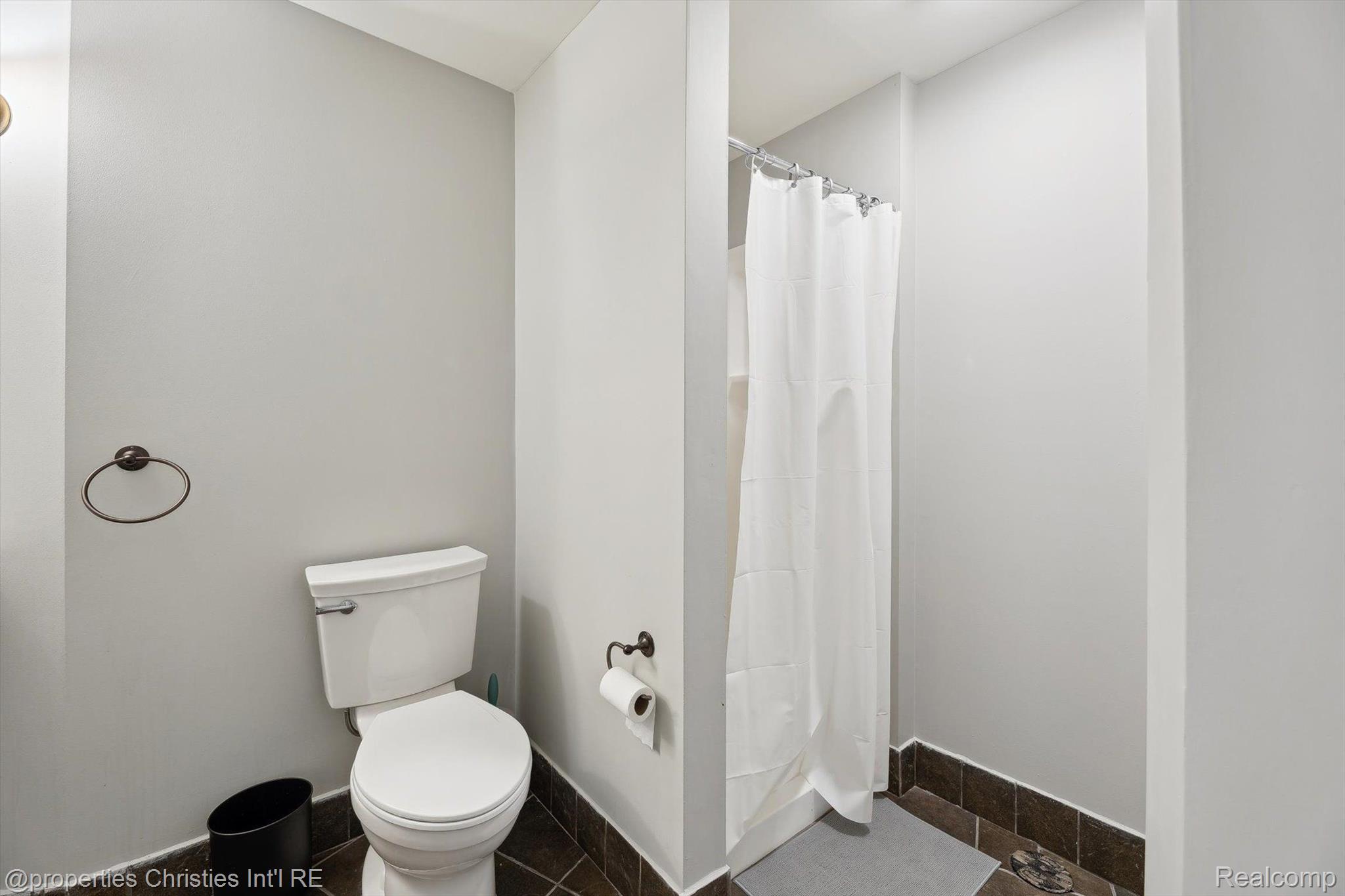 45933 TOURNAMENT Drive