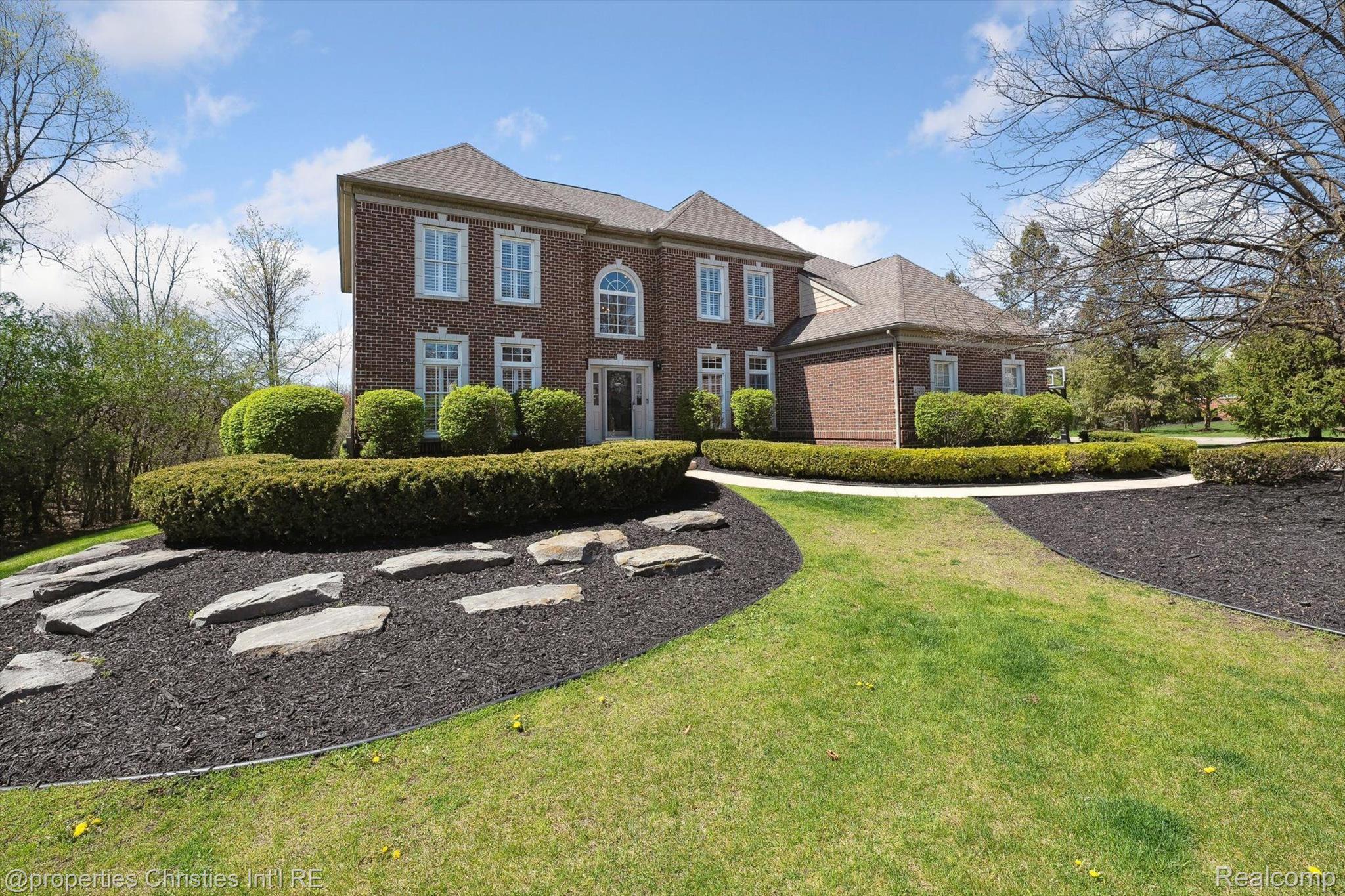 45933 TOURNAMENT Drive