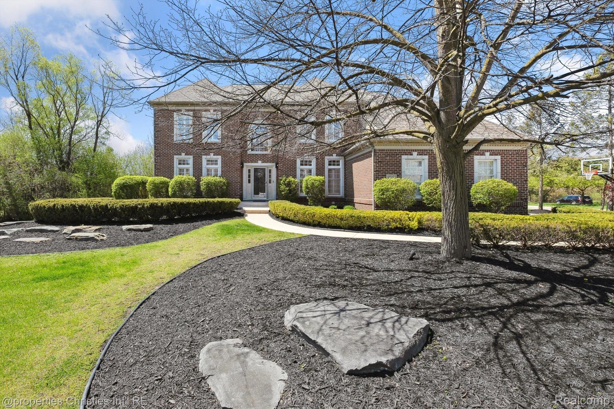 45933 TOURNAMENT Drive