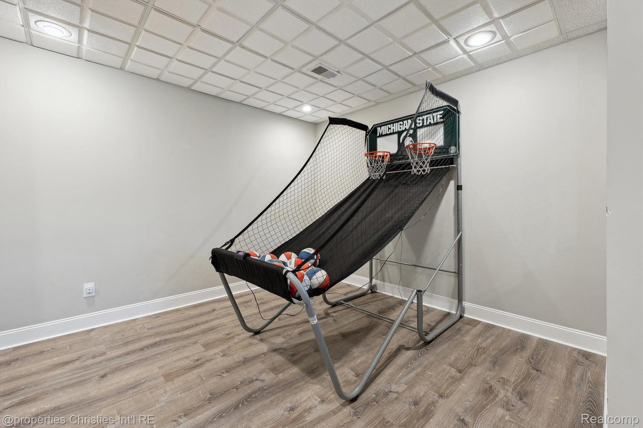 45933 TOURNAMENT Drive