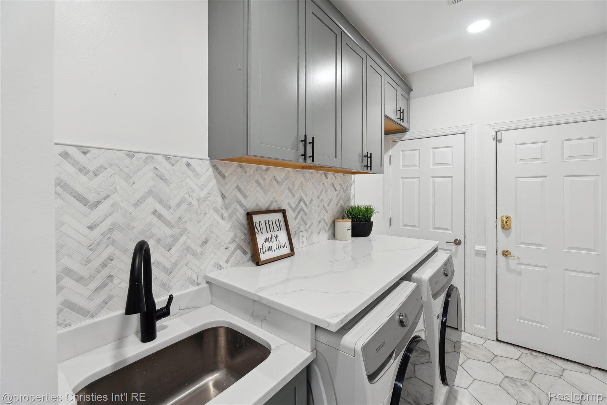 45933 TOURNAMENT Drive