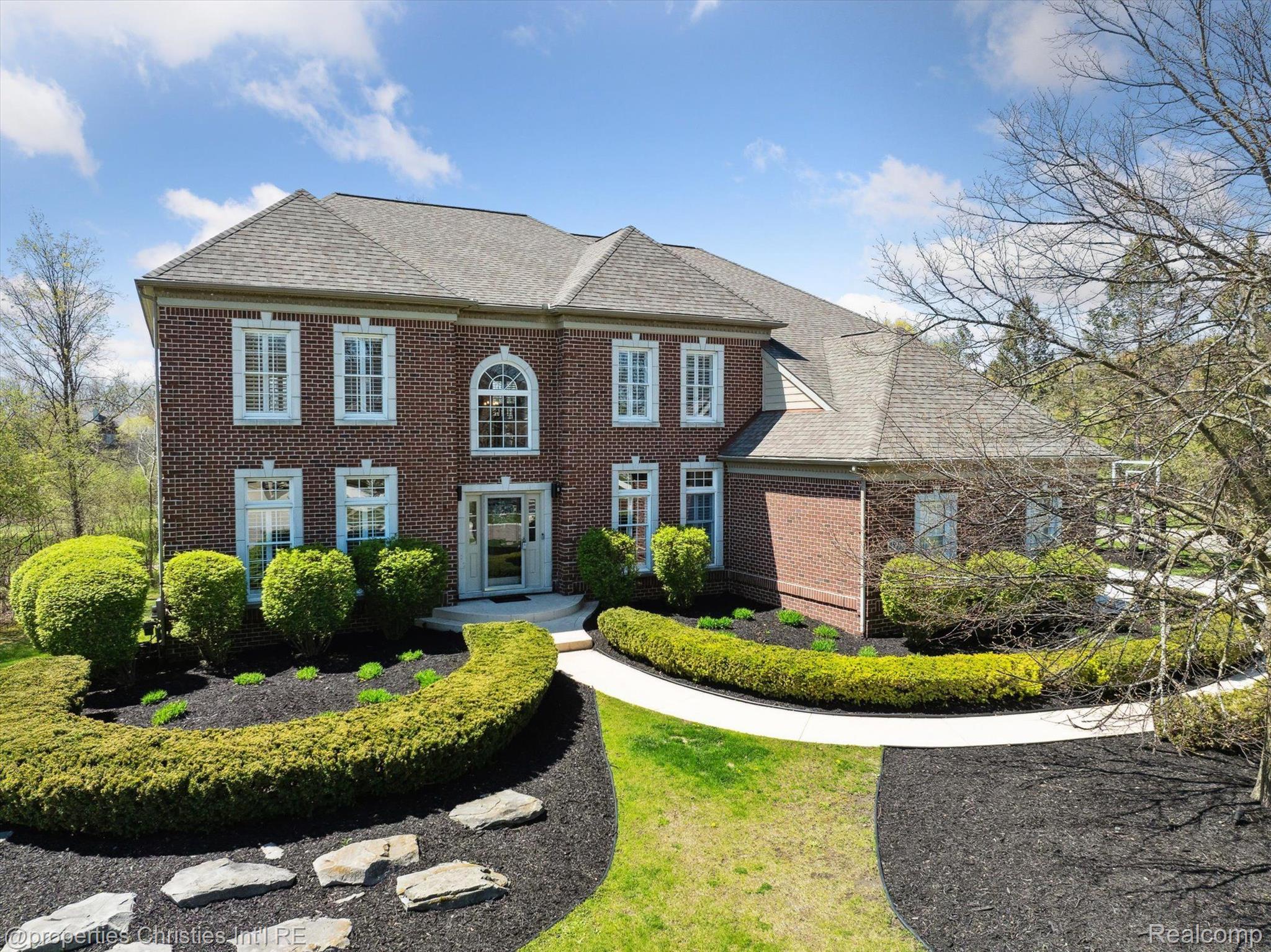 45933 TOURNAMENT Drive