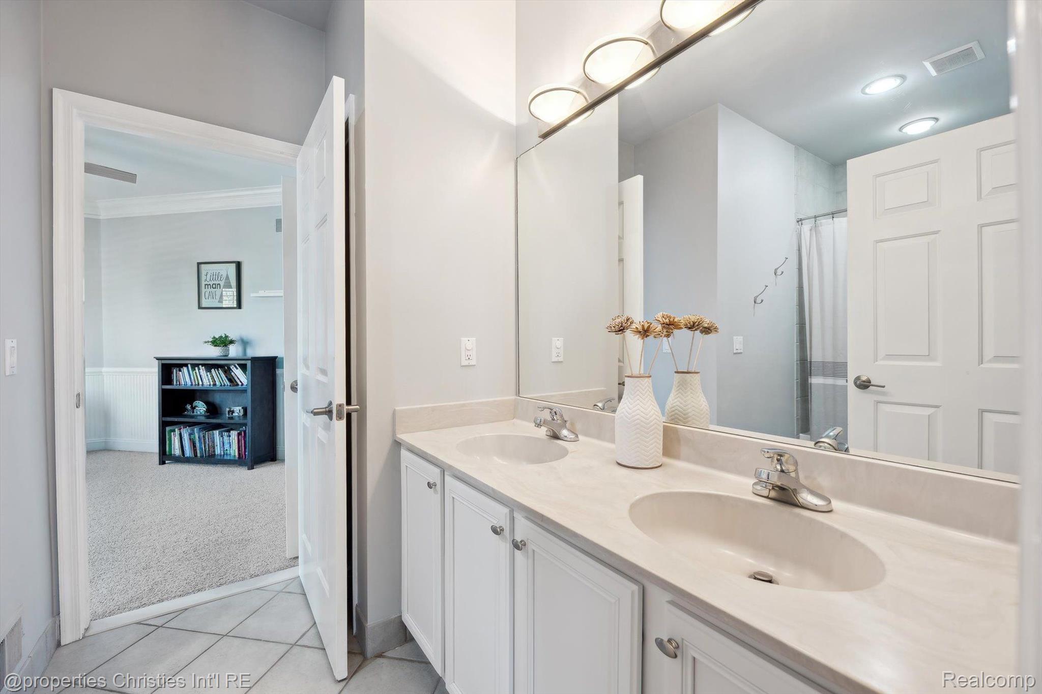 45933 TOURNAMENT Drive