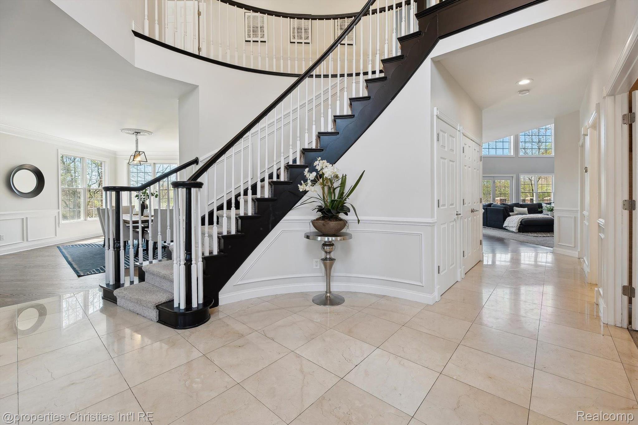 45933 TOURNAMENT Drive