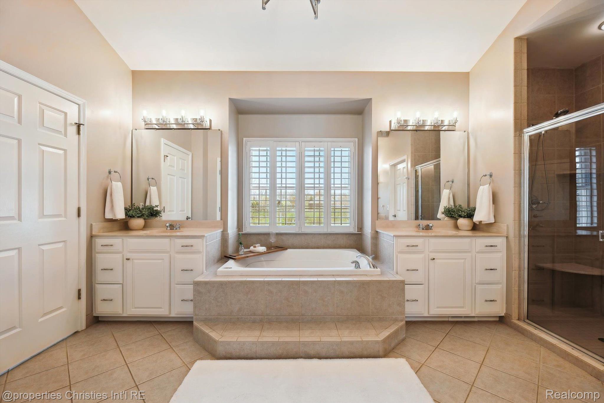 45933 TOURNAMENT Drive