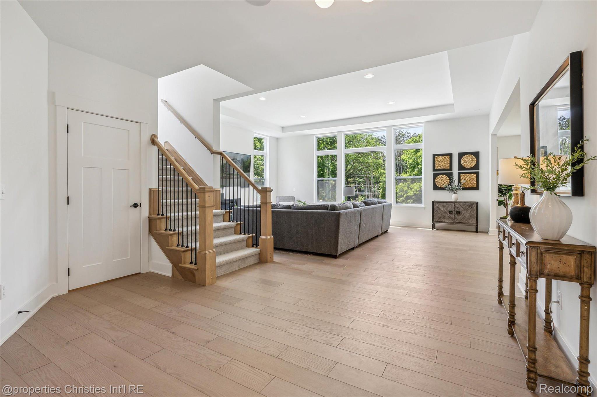 44444 THORNAPPLE Lane