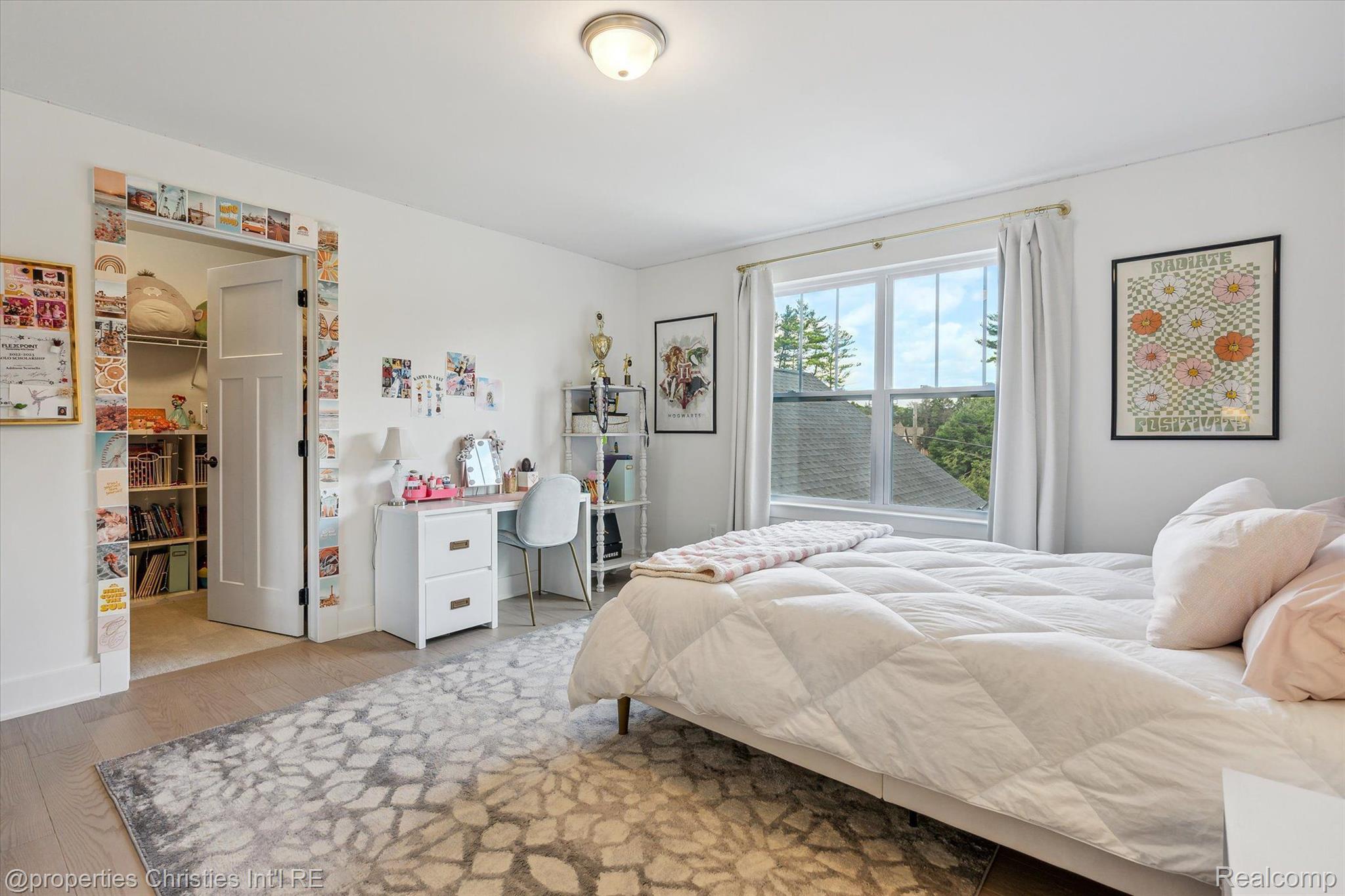 44444 THORNAPPLE Lane