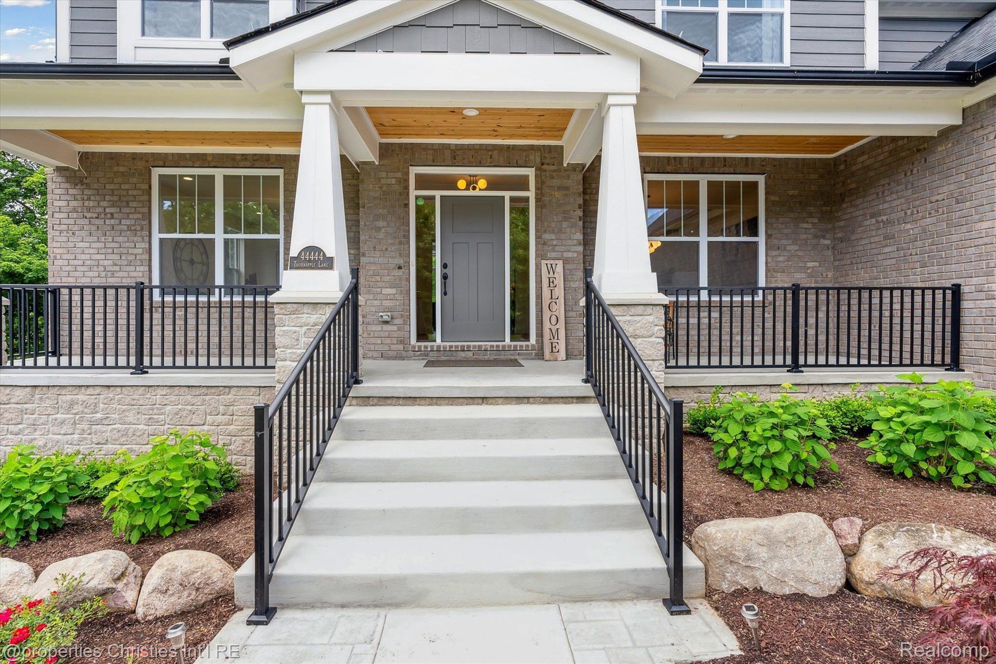 44444 THORNAPPLE Lane