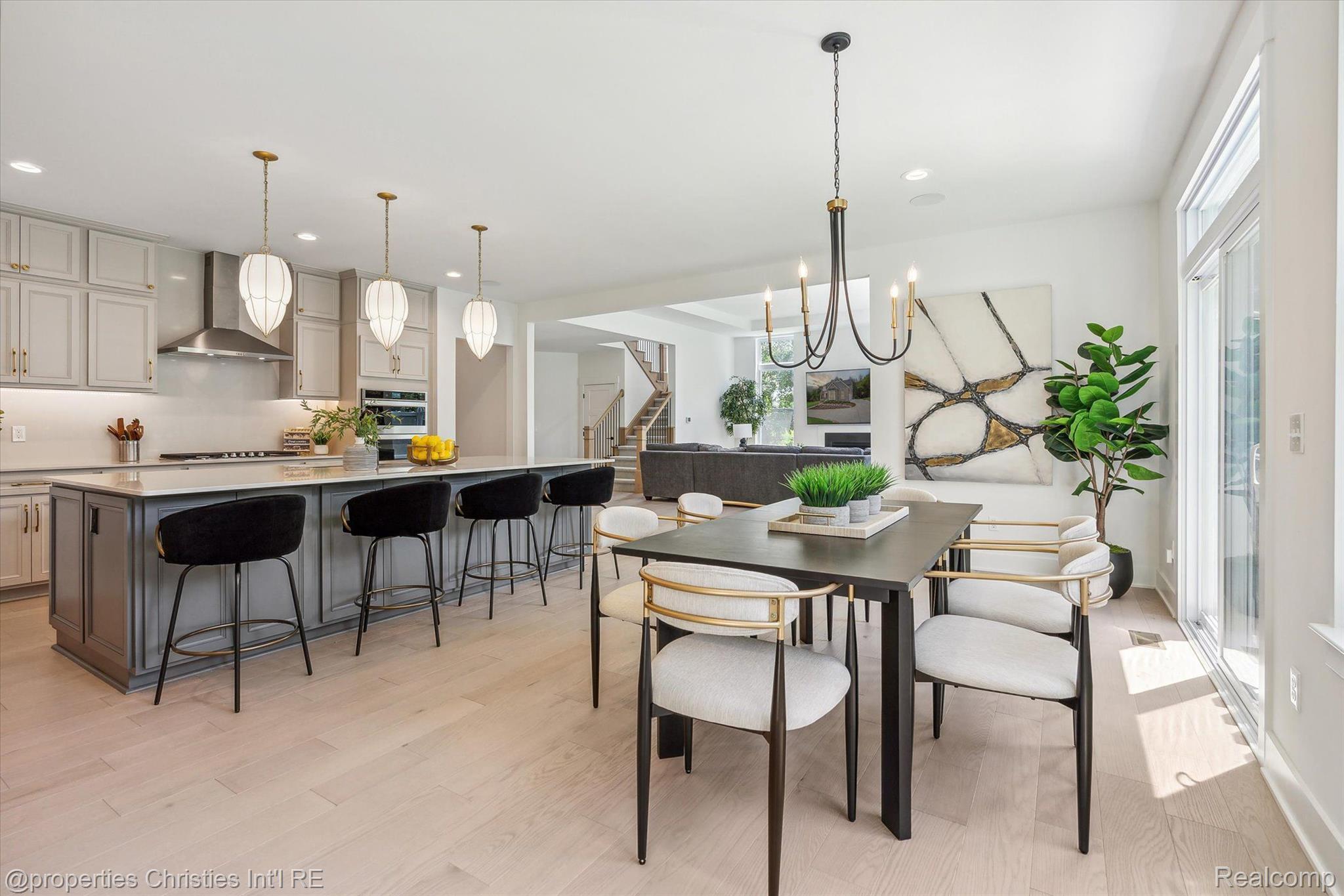 44444 THORNAPPLE Lane